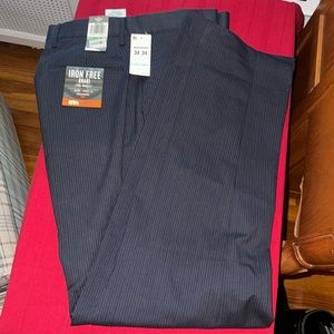 Men’s Navy Dockers